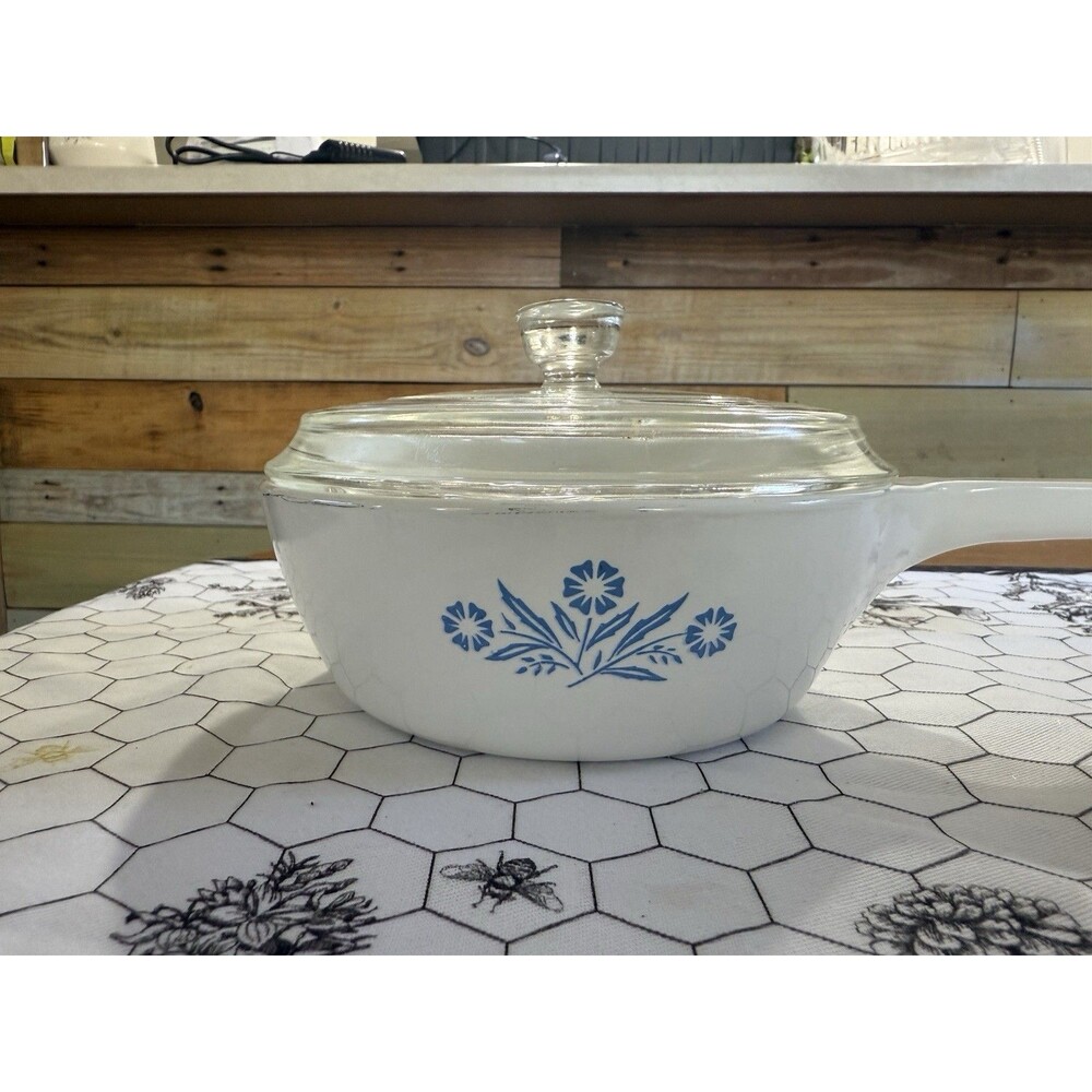 Vintage Corning Ware Blue Cornflower P-81-B 1-Pint Sauce Pan w/ P-81-C Lid - Picture 3 of 7